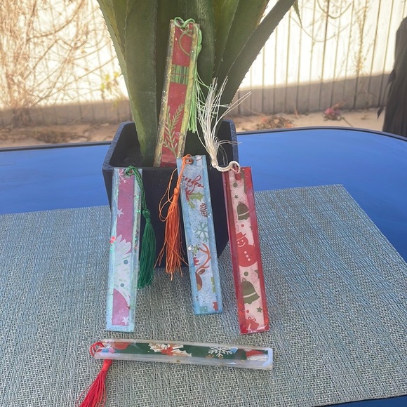 XMAS Handmade Festive Holiday Bookmark medium Gold with red Strip - Picture 9 of 9